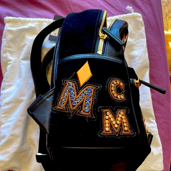 Authentic MCM unisex book bag - Picture 4 of 9